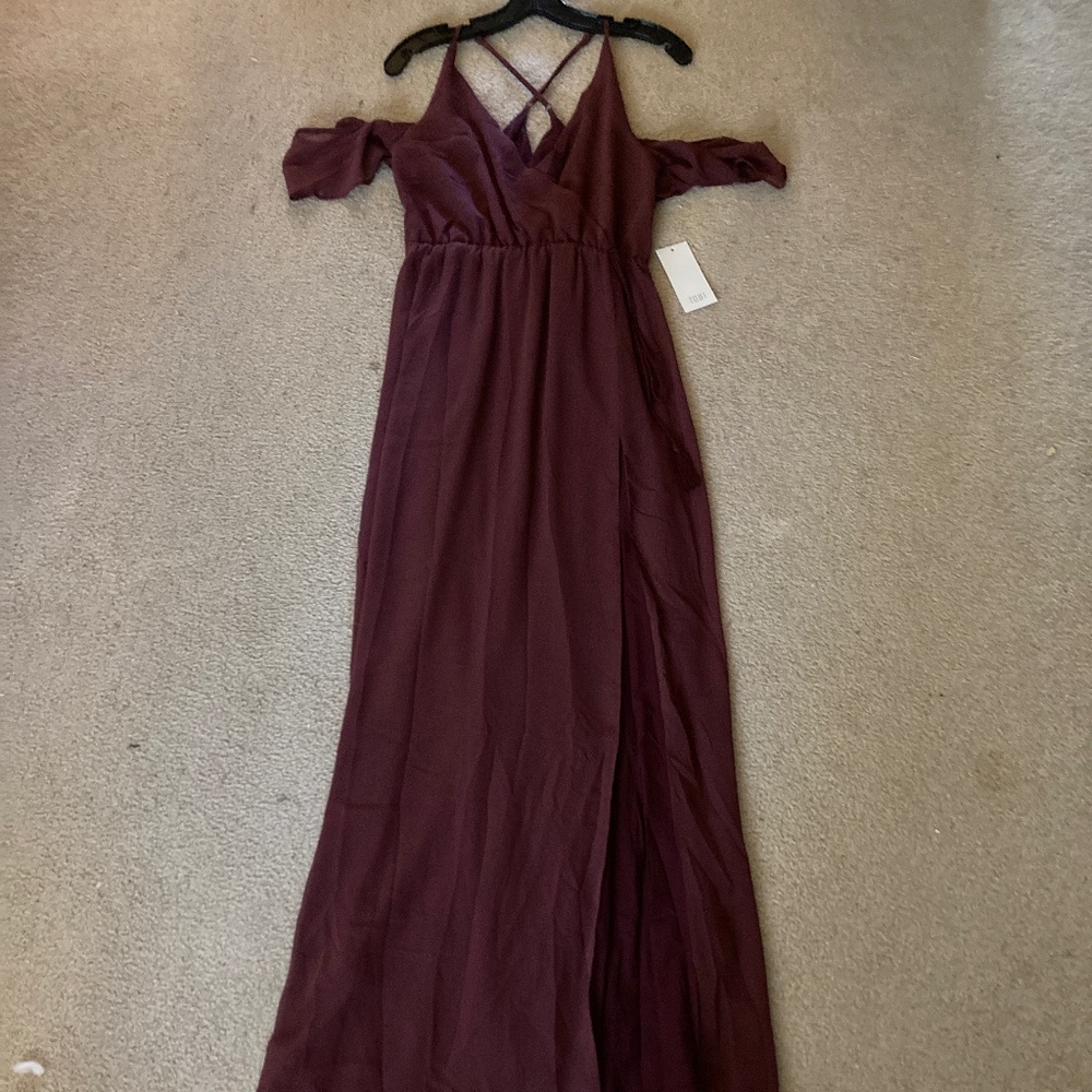 Long maroon tobi dress